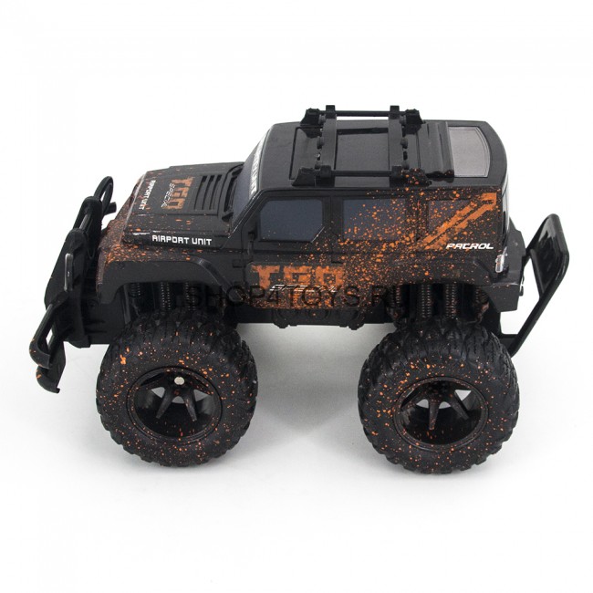 Радиоуправляемый черный внедорожник YED MUD SUV 1:16 - YE81407 Радиоуправляемый черный внедорожник YED MUD SUV 1:16 - YE81407