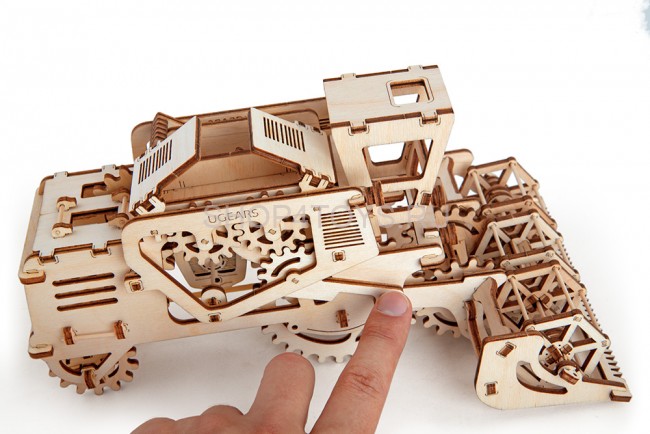 Деревянный 3D конструктор Ugears "Комбайн" - 70010 Деревянный 3D конструктор Ugears "Комбайн" - 70010