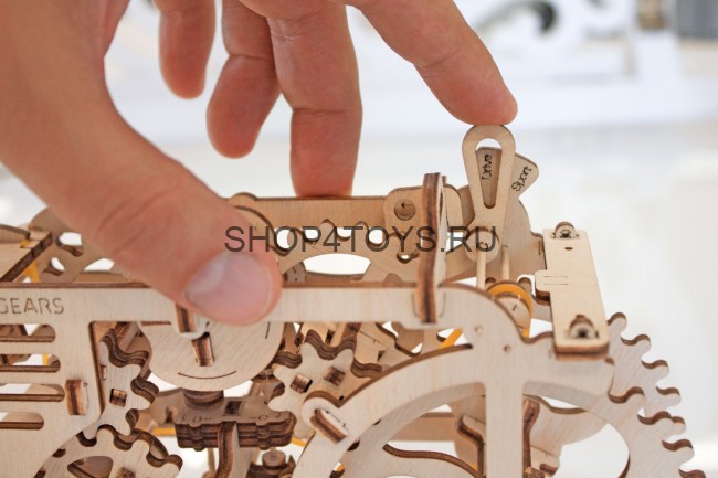 Деревянный 3D конструктор Ugears "Трактор" - 70003 Деревянный 3D конструктор Ugears "Трактор" - 70003